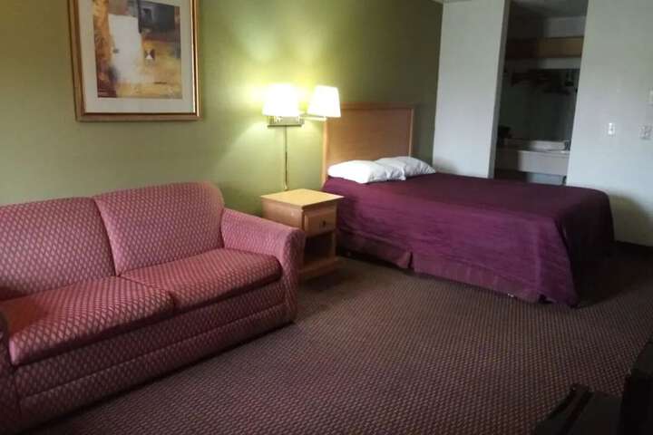 Centralia Inn