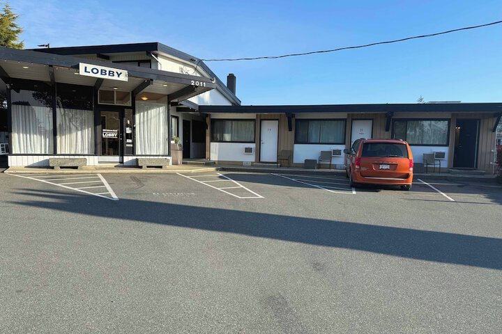 Departure Bay Motel