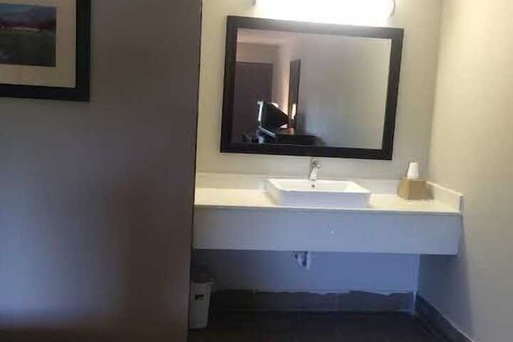 Room 15 of 18