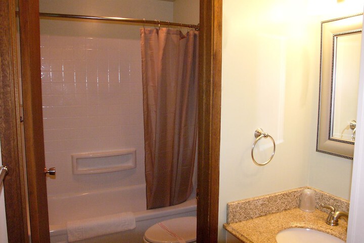Room 70 of 99
