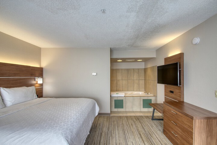 Room 47 of 81