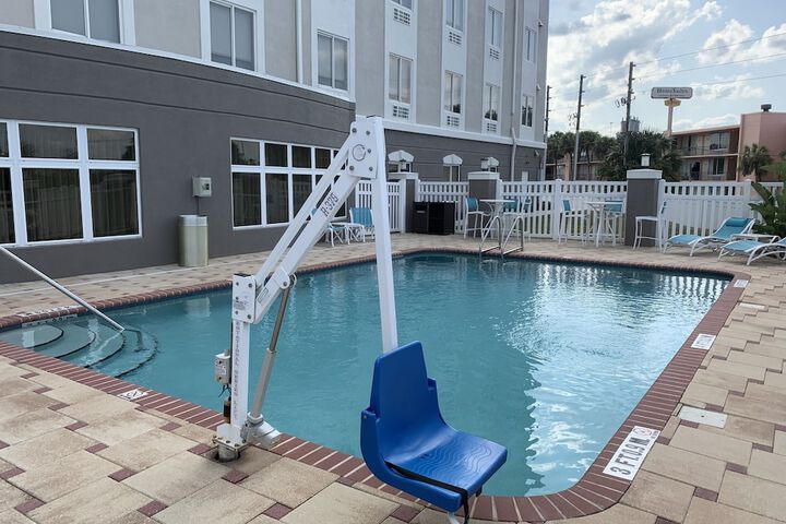 Pool 11 of 84