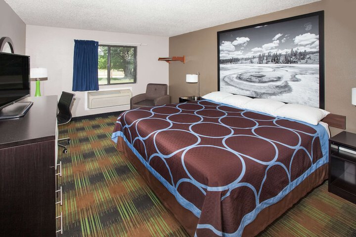 Super 8 by Wyndham Keokuk