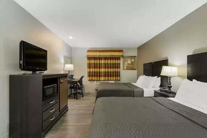 Econo Lodge Inn & Suites Yankton