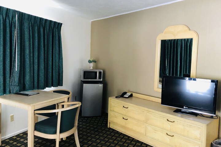 Room 27 of 31