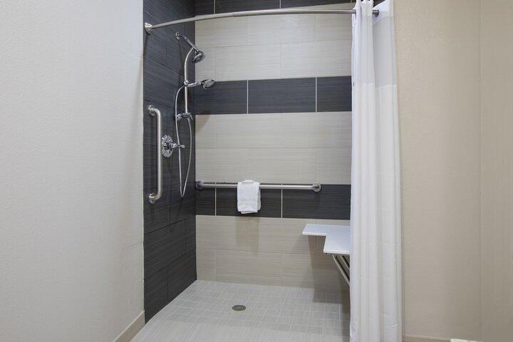 Room 15 of 22
