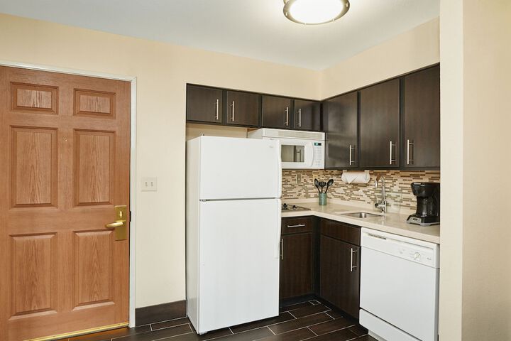 Staybridge Suites Chicago - Glenview by IHG