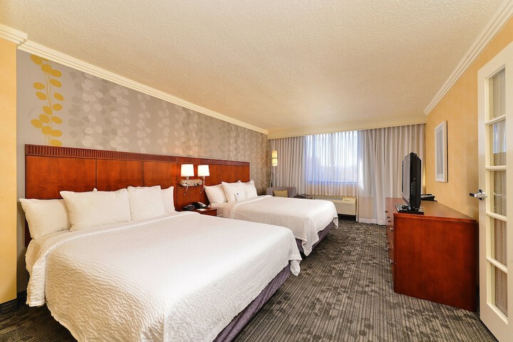 Room 34 of 68