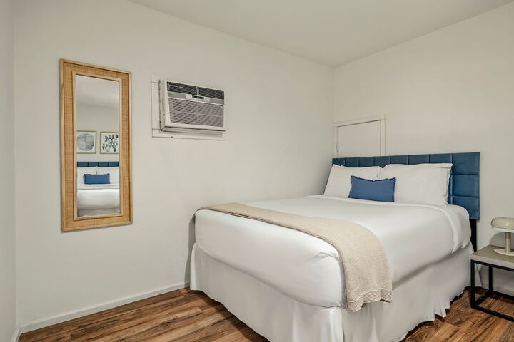 The Claire Hotel
