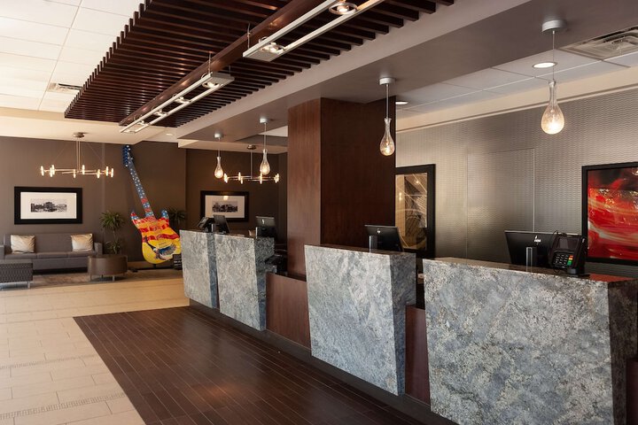 Hotel Interior 4 of 38