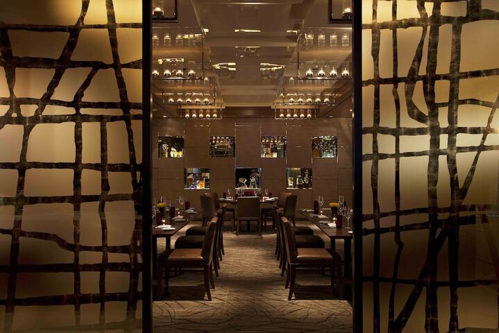 Dining 96 of 118