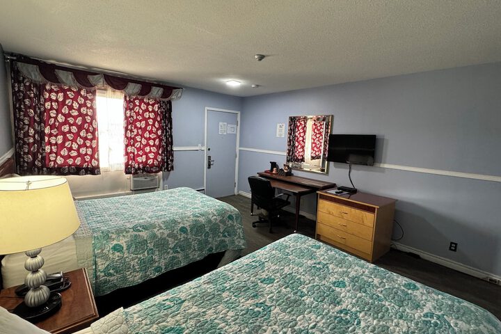 Room 15 of 28
