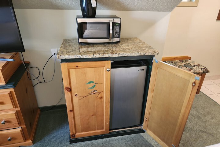 Waterton Lakes Lodge Resort