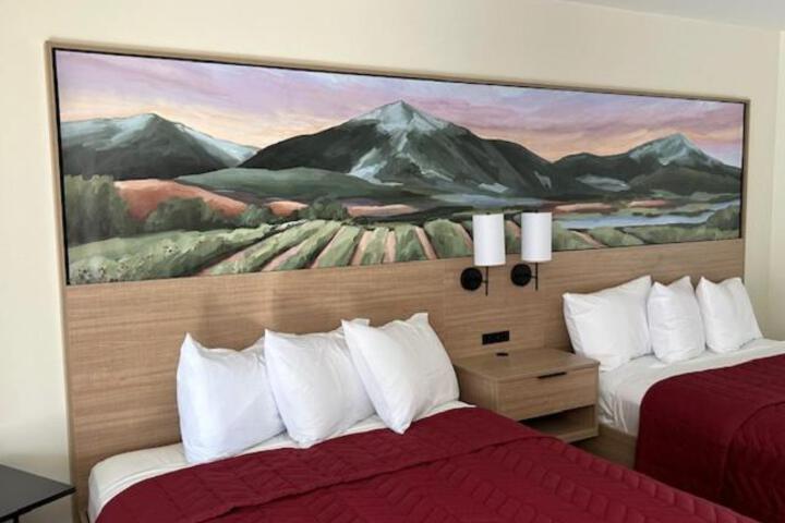 Redwood Arms Motel