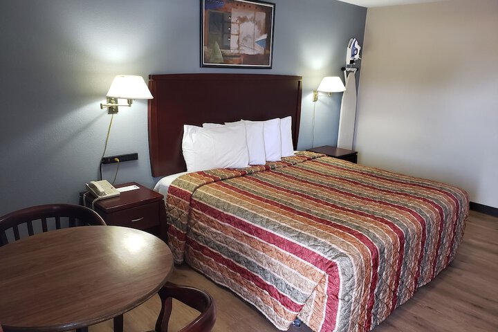 Room 7 of 22