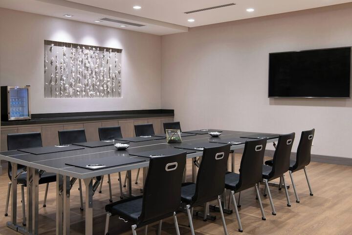 AC Hotel by Marriott Seattle Bellevue / Downtown