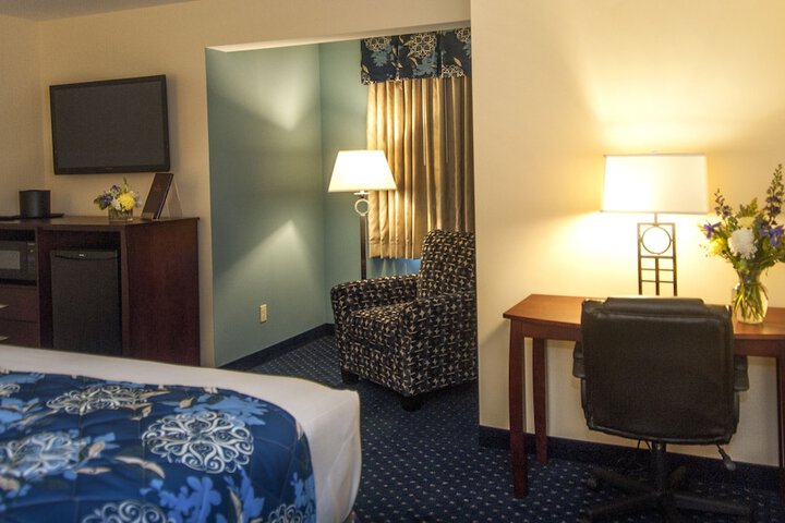 Room 19 of 77