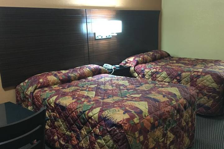 Room 6 of 17