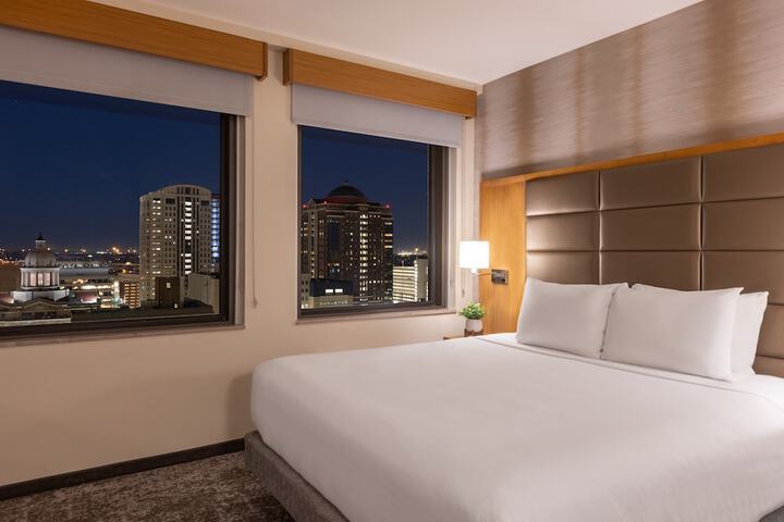 Room 21 of 54