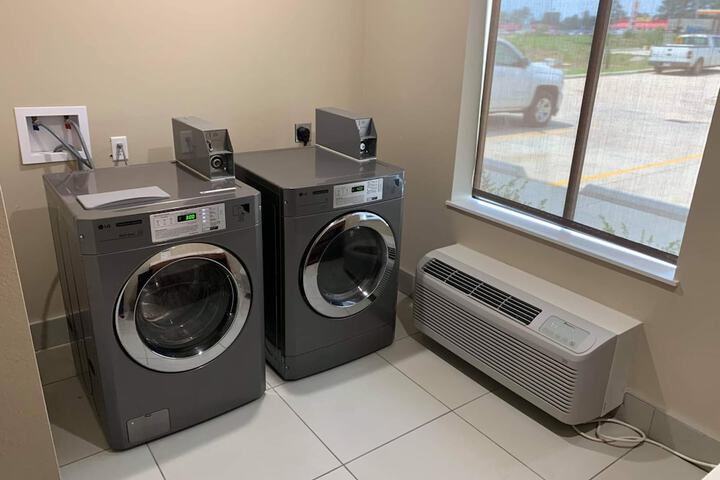 Comfort Suites West Monroe near Ike Hamilton Expo Center