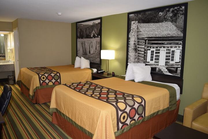 Room 43 of 66