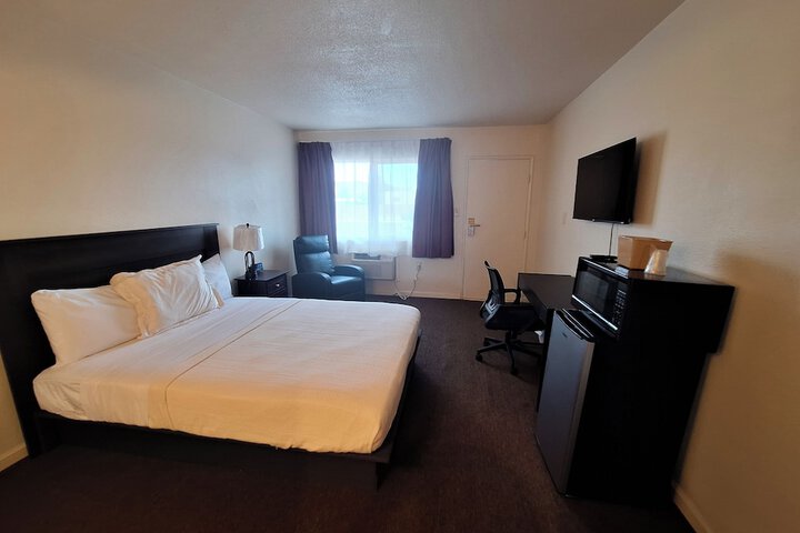 Leisure Lodge Motel