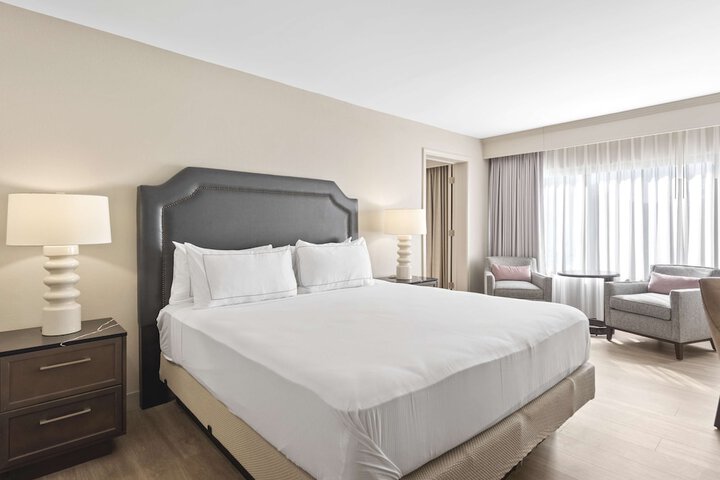 Room 34 of 48