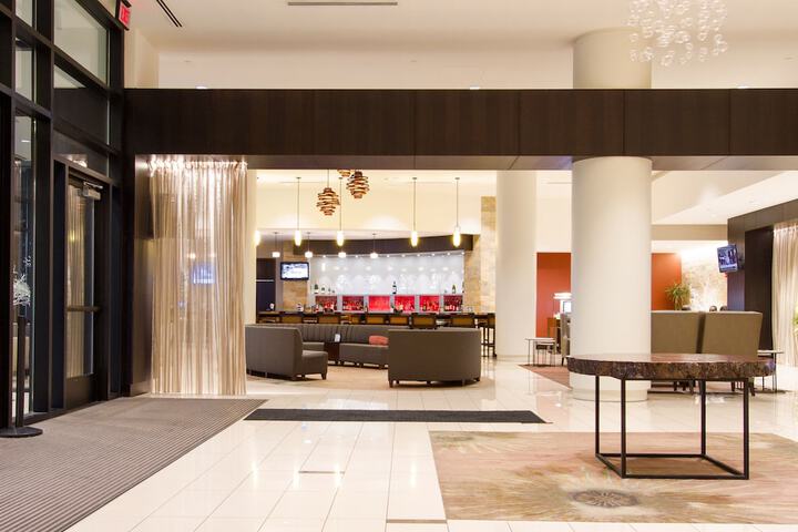 Lounge 62 of 67