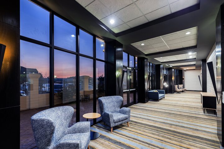 Holiday Inn Hotel & Suites Tulsa South by IHG
