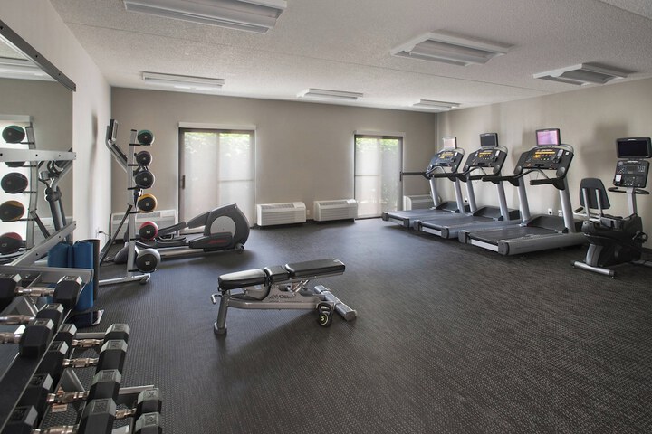 Courtyard by Marriott Lincroft Red Bank