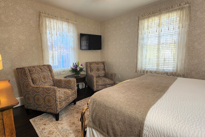 Room 9 of 50