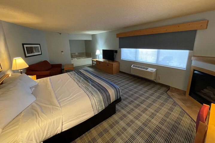 Room 35 of 111