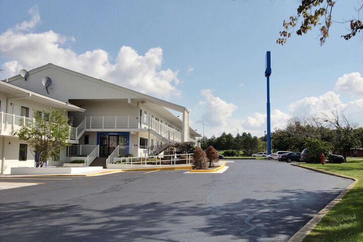 Motel 6 Middleburg Heights OH - Cleveland