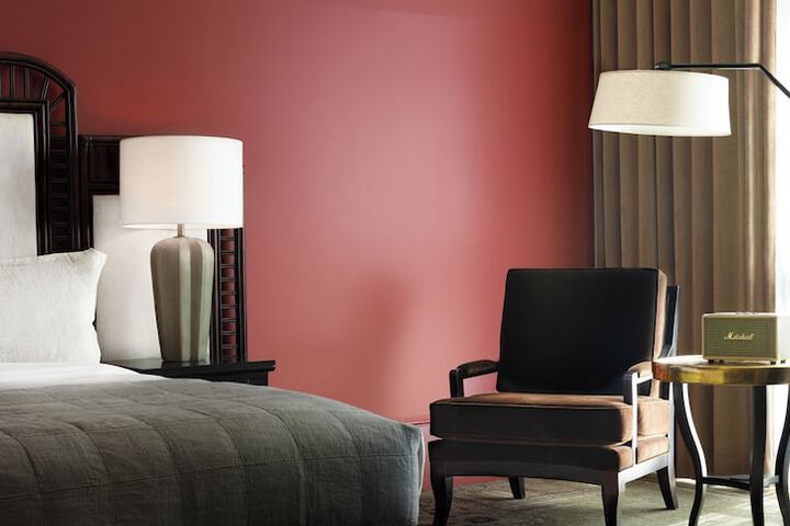 Room 28 of 64
