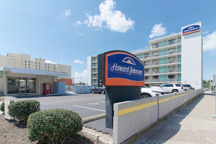 Howard Johnson by Wyndham Virginia Beach at the Beach