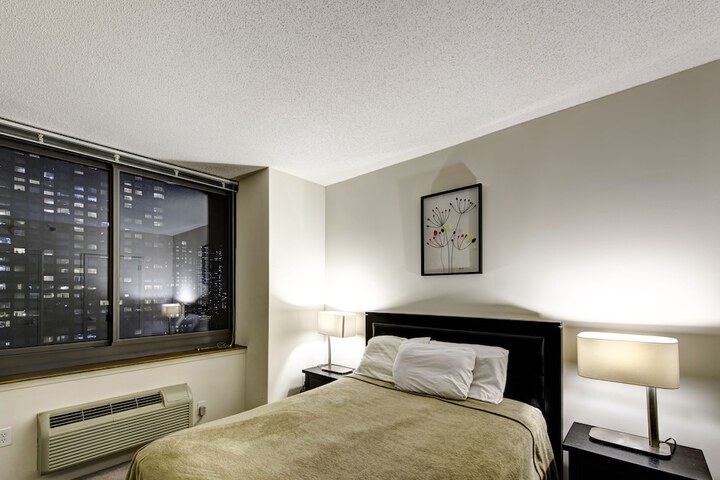 Room 17 of 48