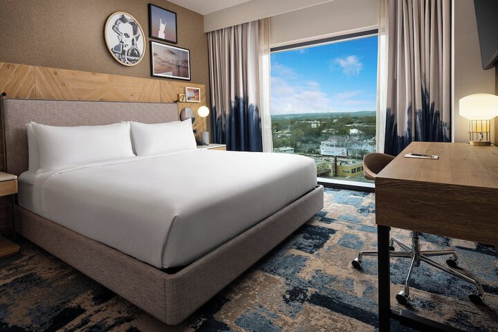 Room 80 of 160