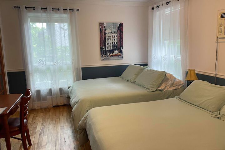 Room 9 of 16