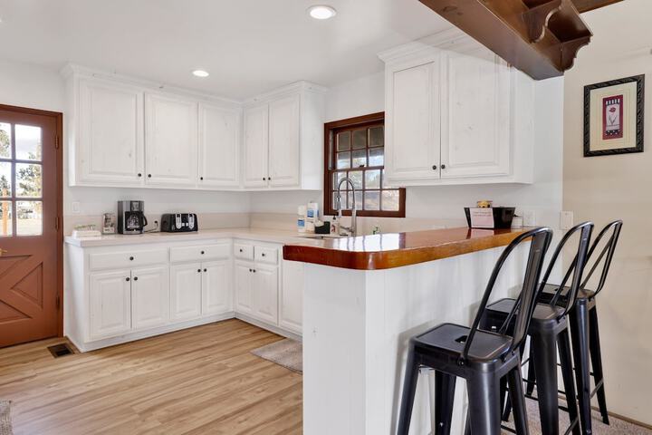 Shay Meadows Ranch & Resort #2500