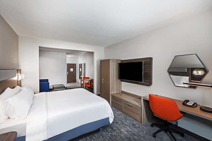 Room 19 of 41