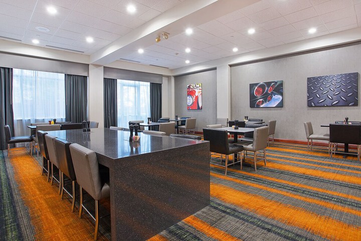 Holiday Inn University Plaza-Bowling Green by IHG
