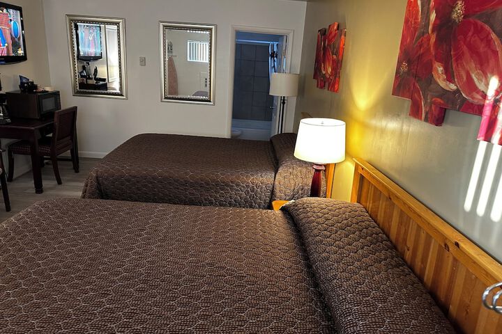 Rustic Inn Motel