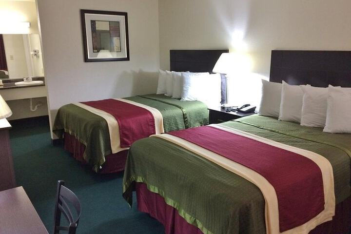 Travel Inn & Suites