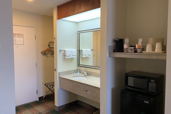 Room 9 of 24