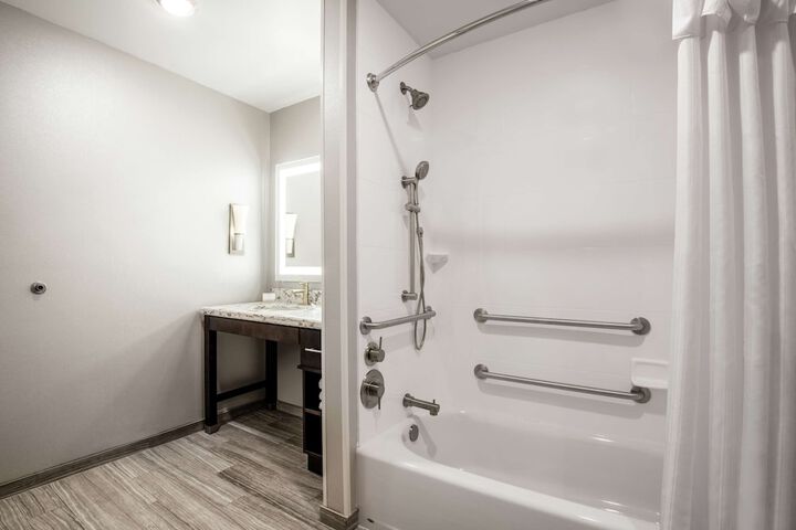 Room 14 of 30
