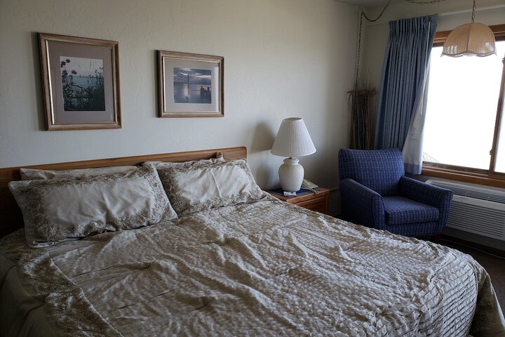 Algoma Beach Motel