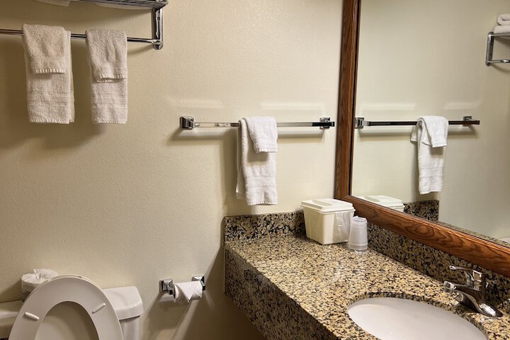Serena Inn & Suites - Sundance
