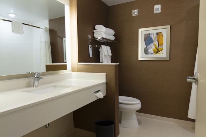 Room 12 of 34