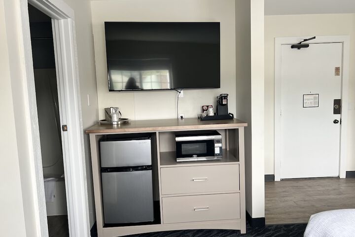 Room 34 of 47