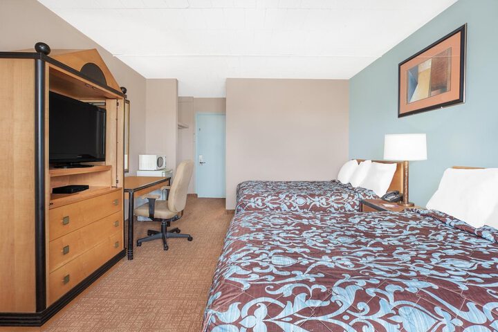 Room 9 of 26